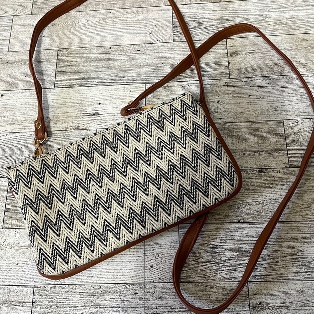 Boho Crossbody - Picture 2 of 5